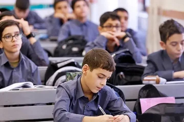 تصویر خبر: تمامی مدارس دولتی هیئت امنایی میشوند/ دریافت «شهریه» ممنوع